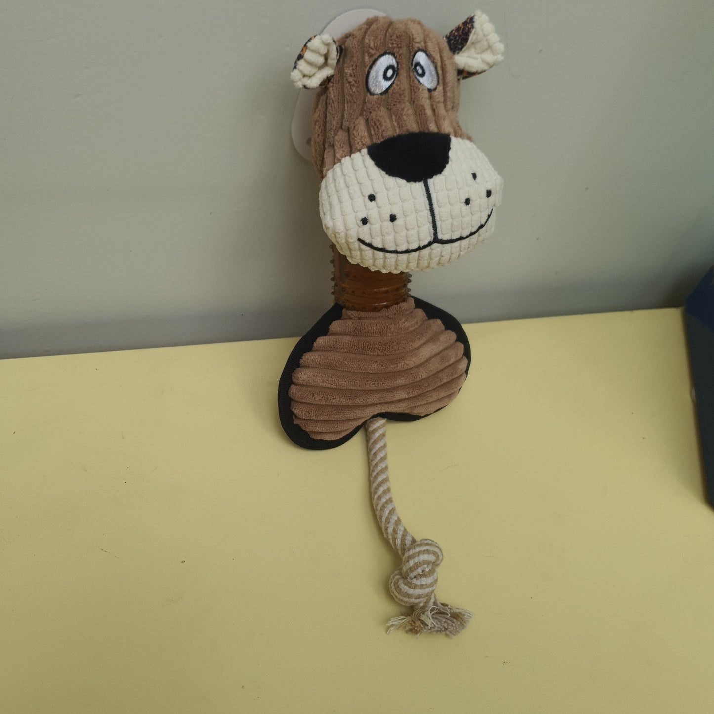 Juguete para mascota cuello largo