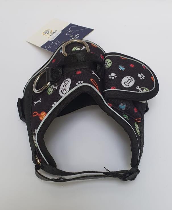 PECHERA PARA PERRO NEGRA CON PELOTITAS CH