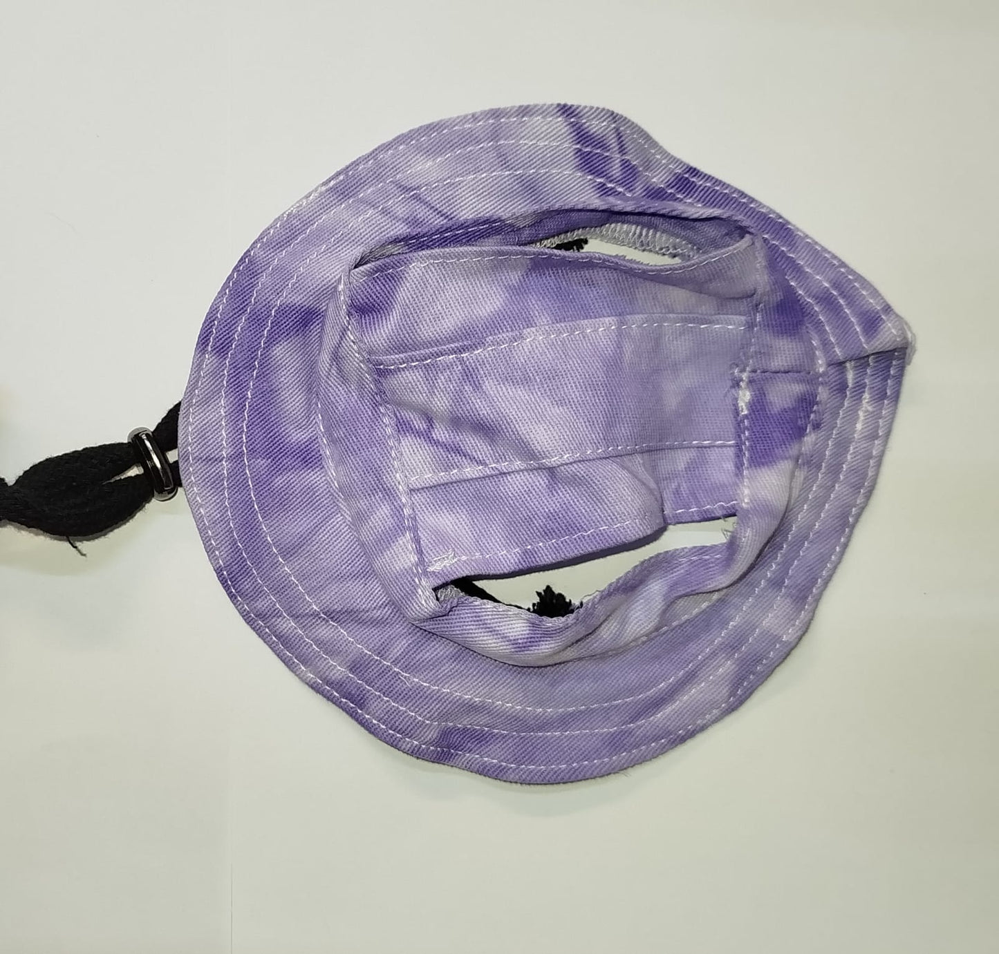 Gorrito de verano morado