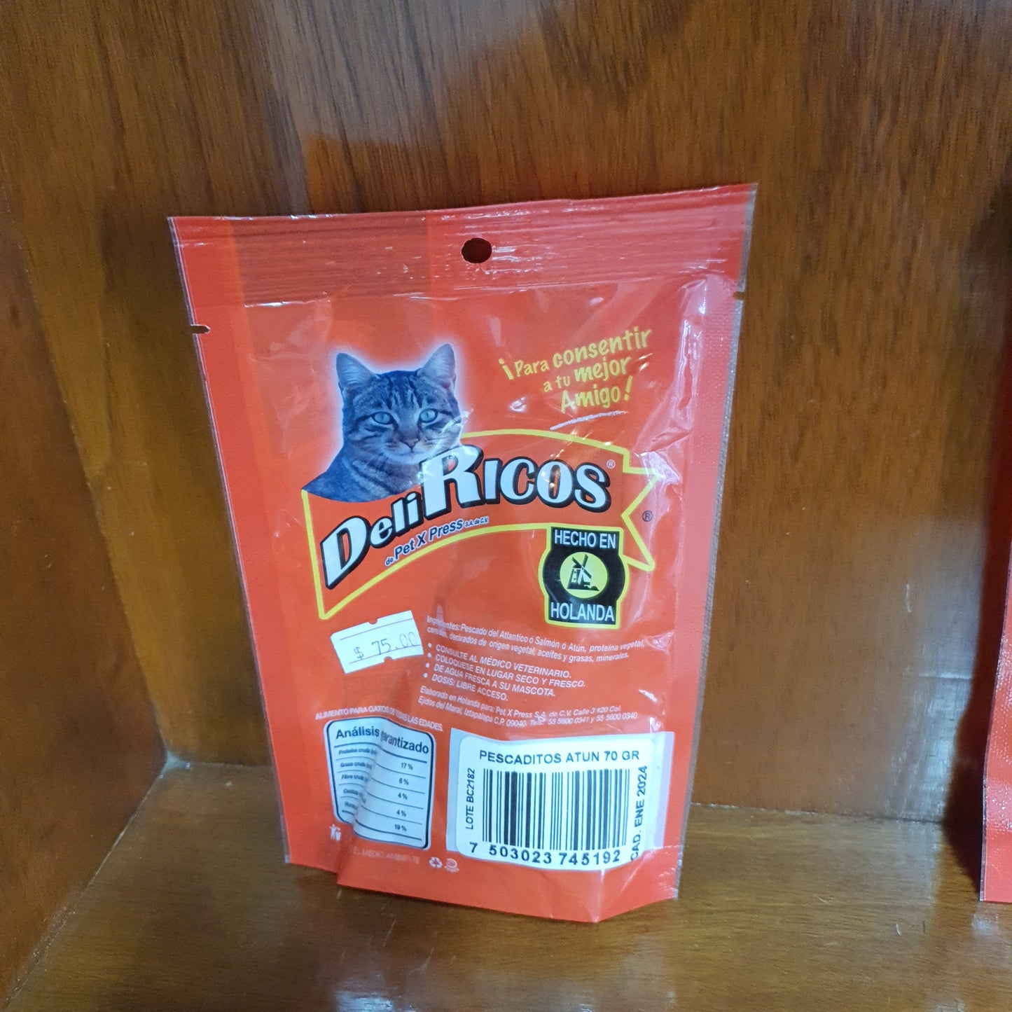 Deliricos pescaditos suaves para gato de atun
