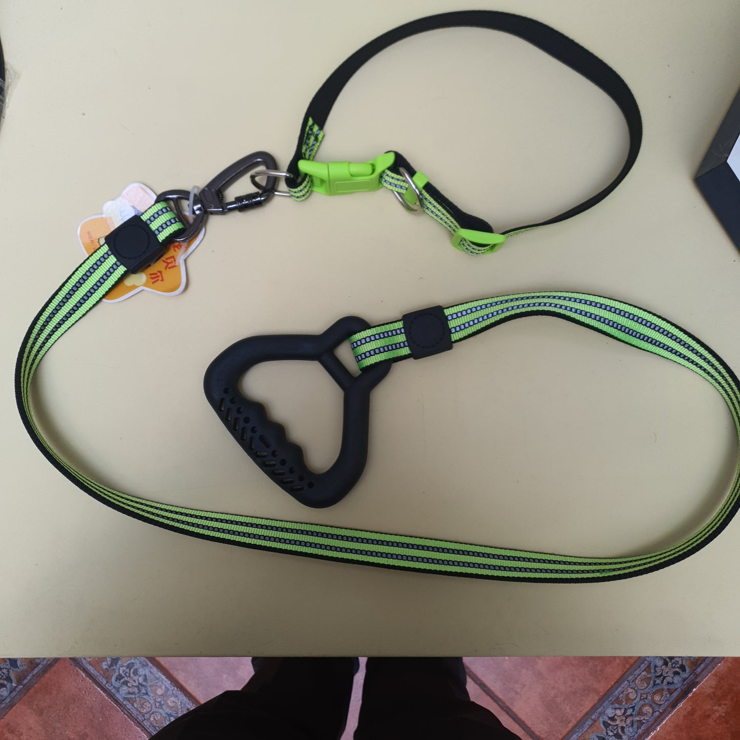 Collar y correa verde reflejante con mango