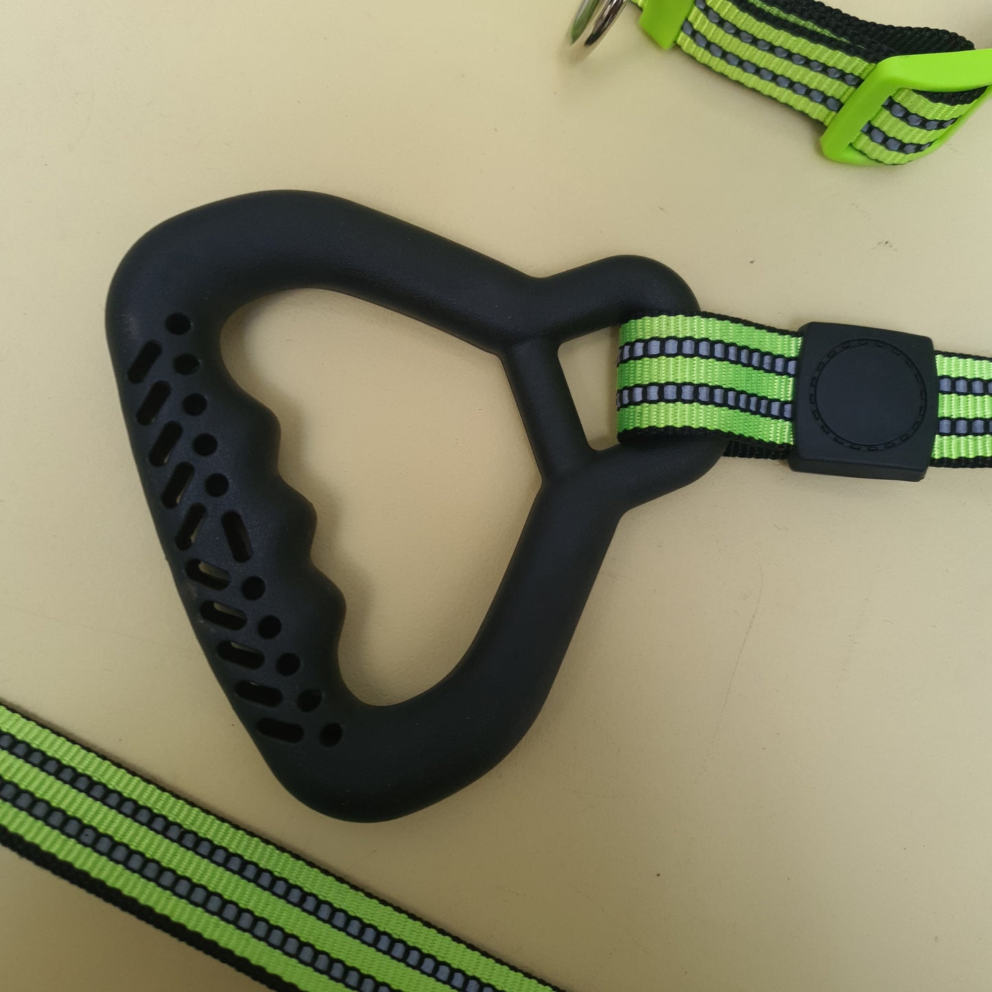 Collar y correa verde reflejante con mango