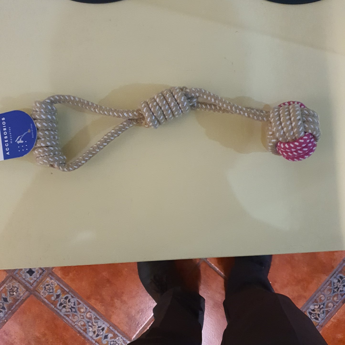 Juguete perro cuerda con pelota celtok cafe/rosa