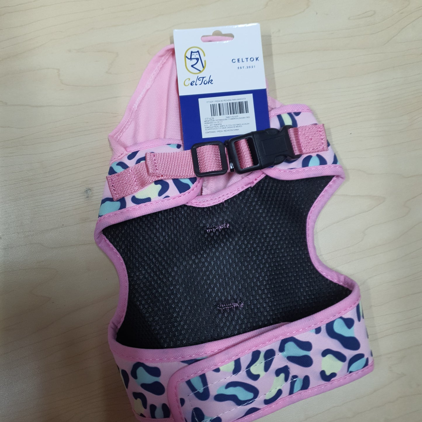 Pechera con mochilita celtok