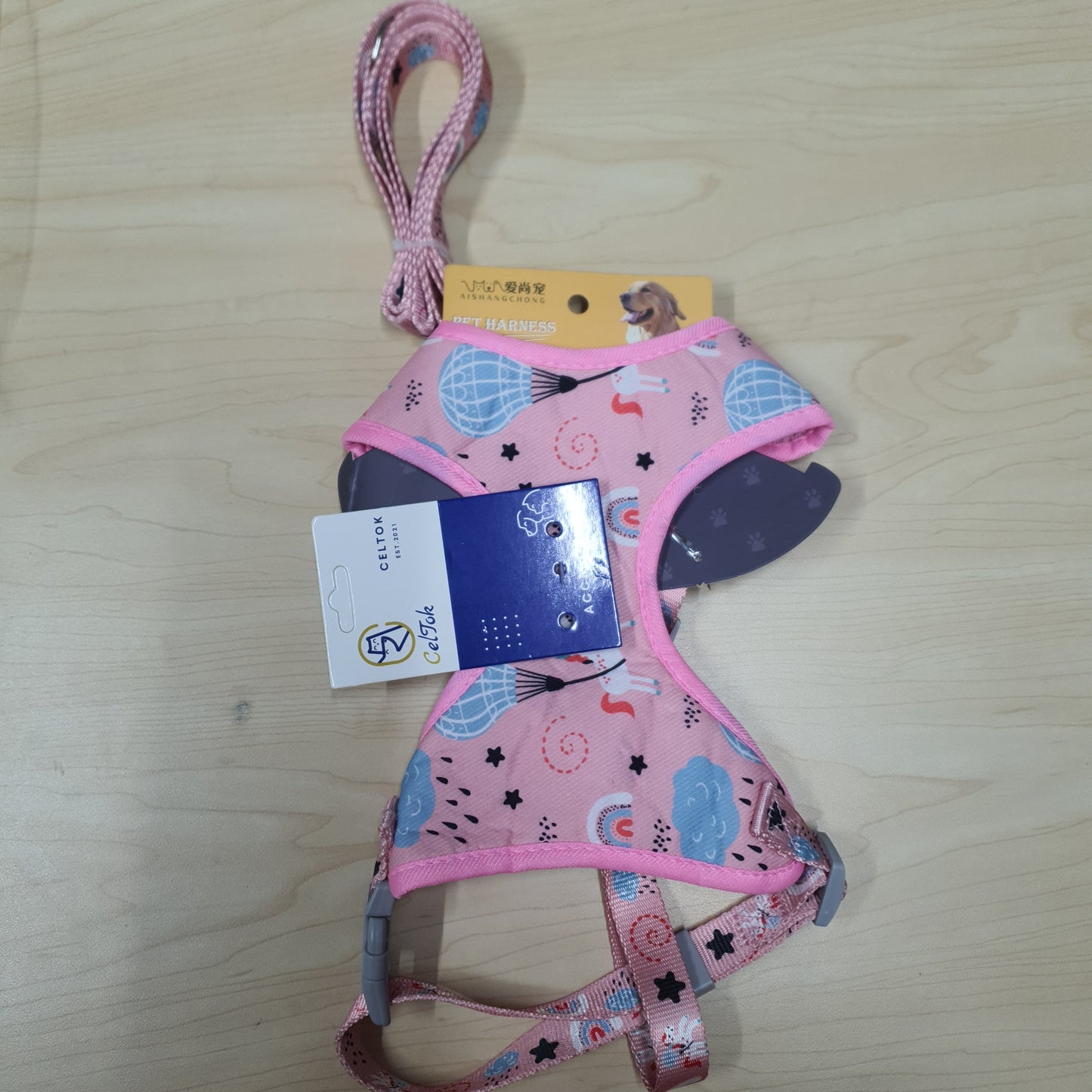 Pechera celtok rosa con unicornios con correa