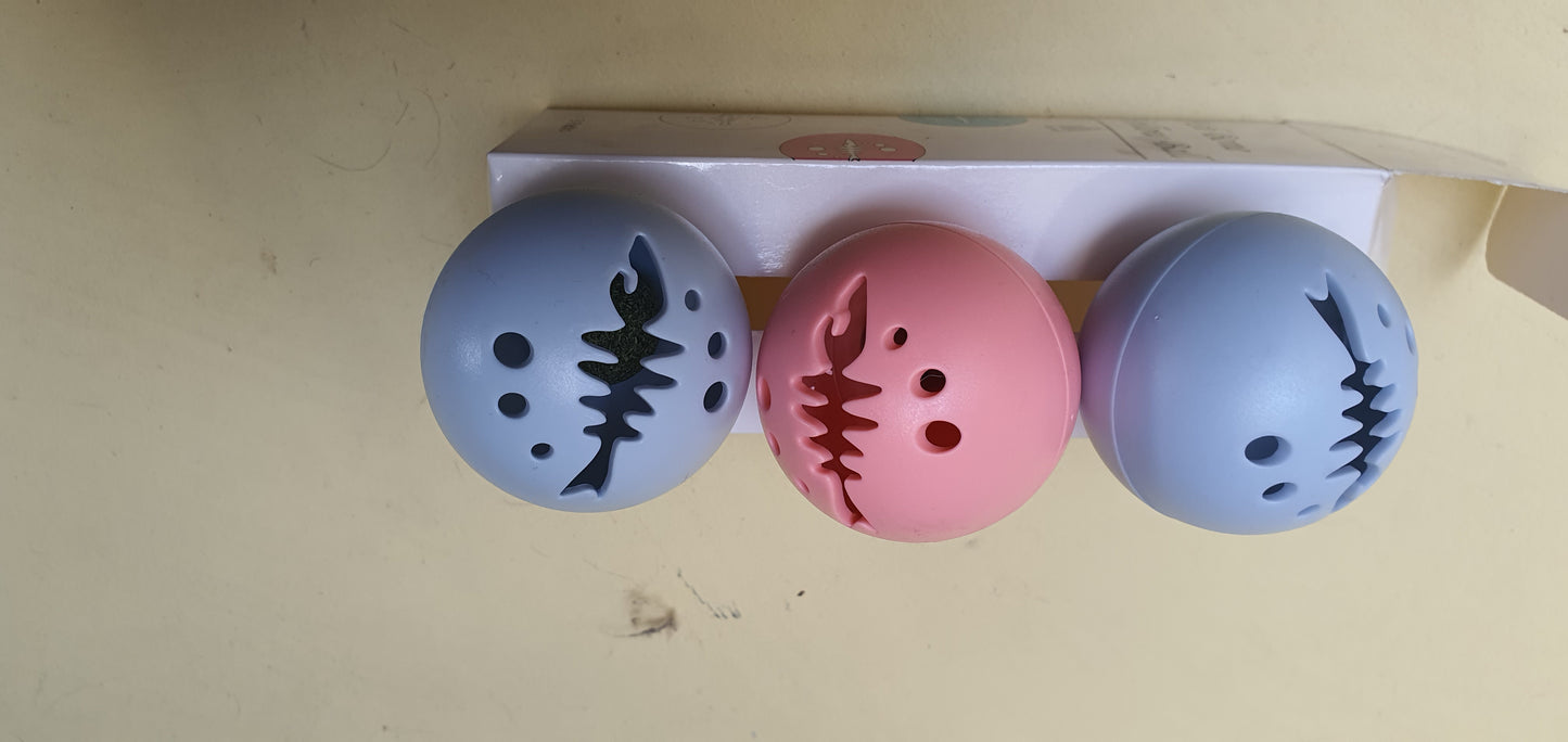 Hollow ball YujiaMing juguete para gato.