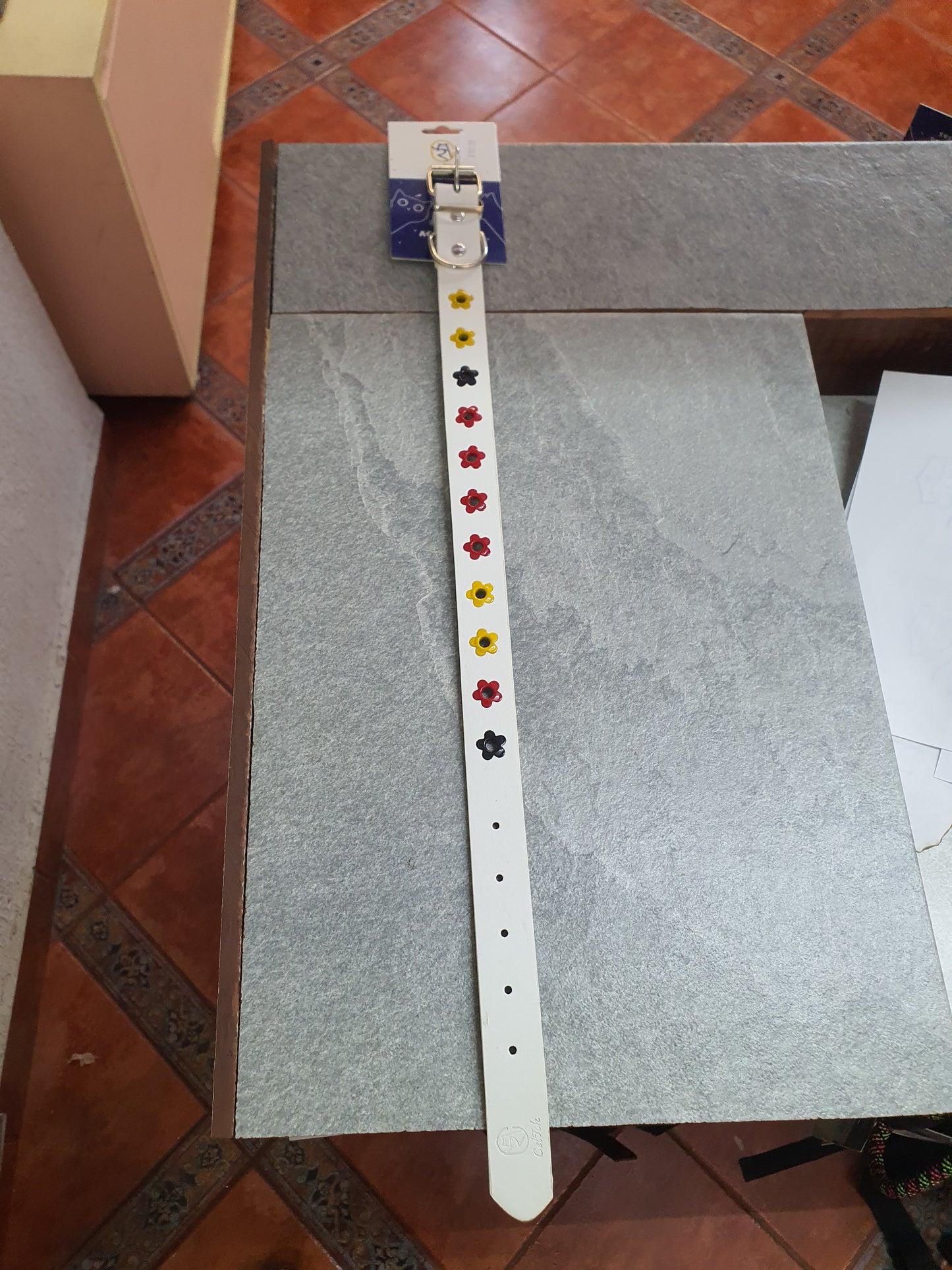collar para perro con detalles